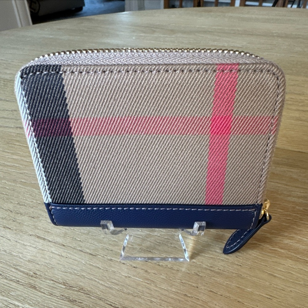 Authentic Burberry Mini Check Zip Wallet
NWT